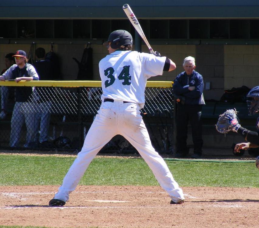 McCarty Signs at New Mexico Highlands