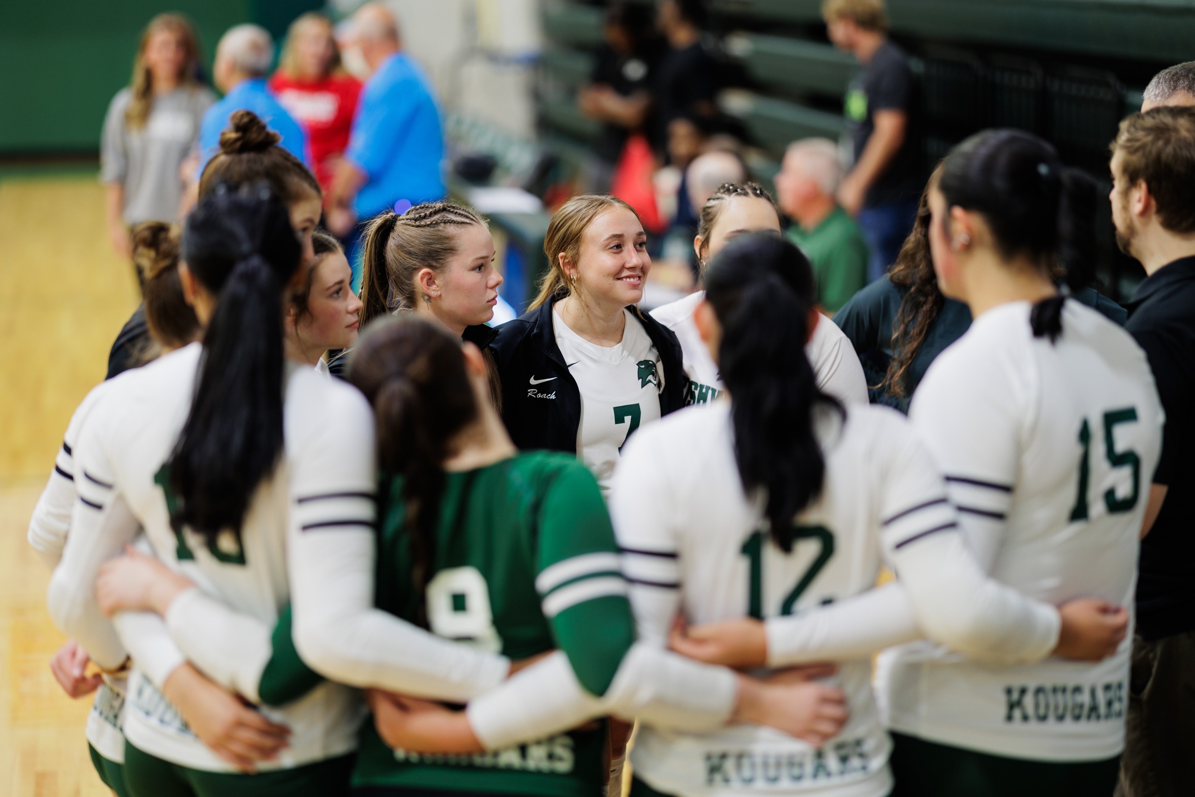 Talons defeat Kougars in close sets